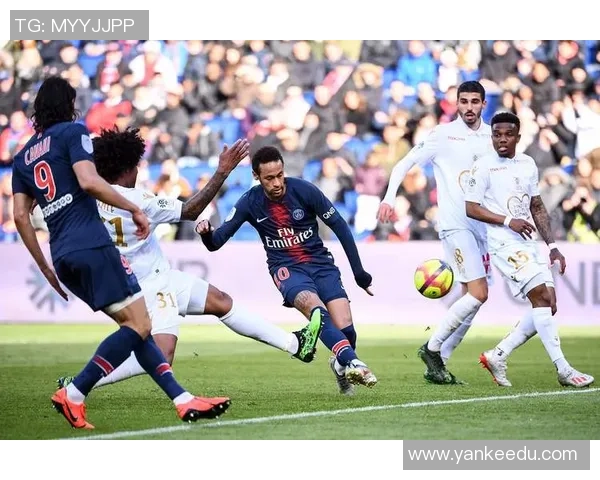 在日本街头偶遇巴黎足球明星的难忘瞬间与精彩对话